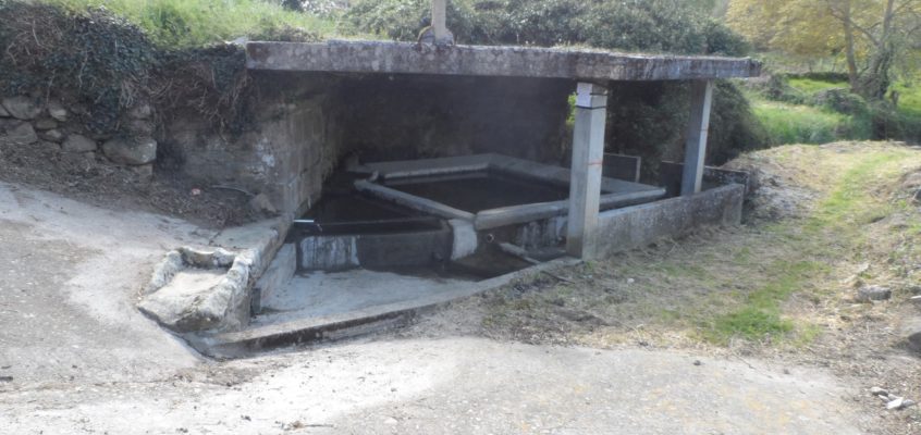 Fonte e lavadoiro en Zarracós